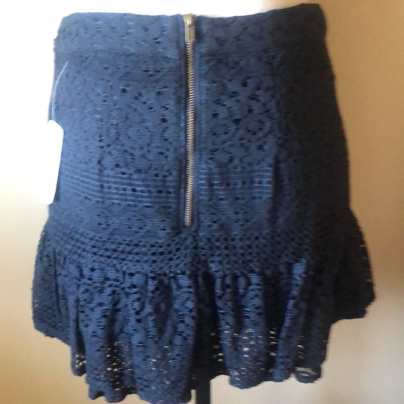 NEW WITH TAGS Forever 21 Lace Tiered Skirt Zip-back with eye-hook. Navy Sz Small - Picture 8 of 13